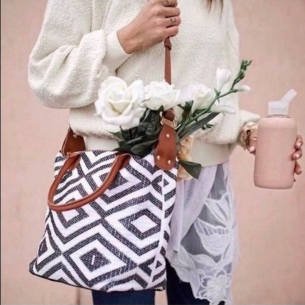 Rachel Zoe × Tribe Alive Geometric Woven Tote Bag Black White Tan Leather Straps - Picture 10 of 16